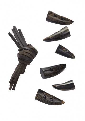 BROWN HORN TOGGLES