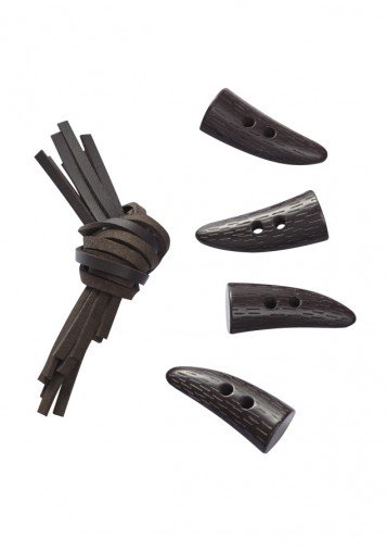 BROWN PLASTIC CHILDRENS TOGGLES